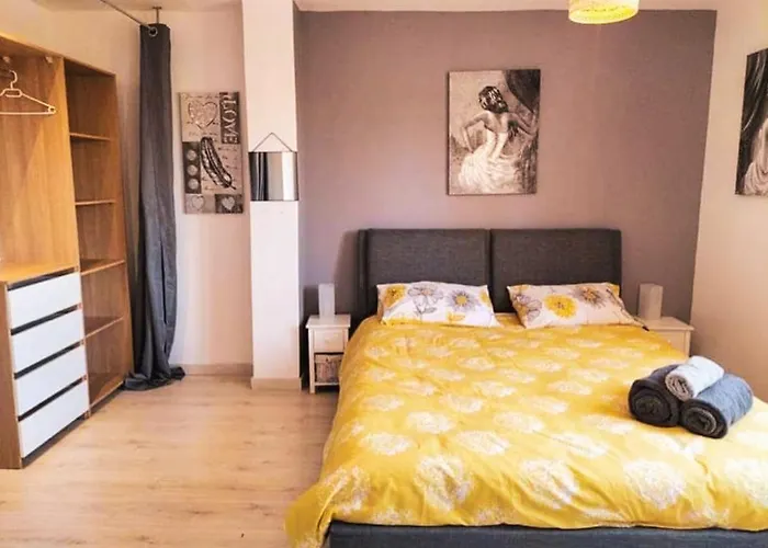 Charmante Villa A Tourbes Pres Du Cap D'Agde * Tourbes